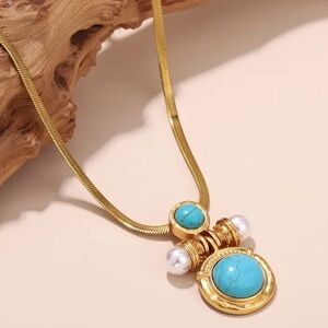 Elegant Gold and Turquoise Pendant Necklace NWT